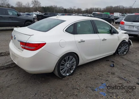 2013 Buick Verano Premium Group z USA, uszkodzony, nr VIN 1G4PT5SV6D4138566
